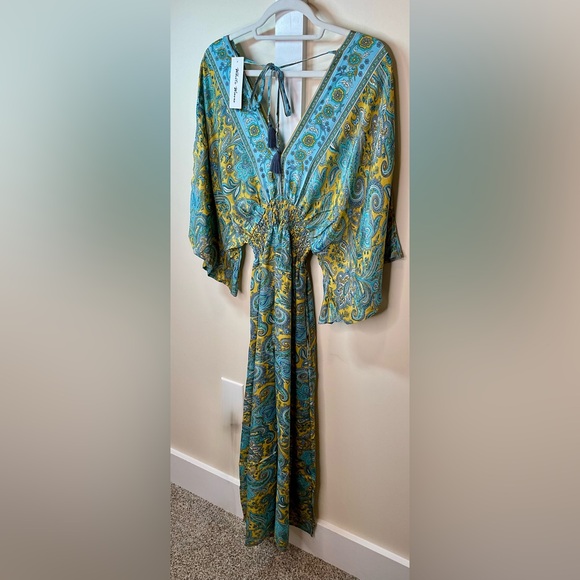 Elegant Paisley Maxi Dress - Picture 8 of 12